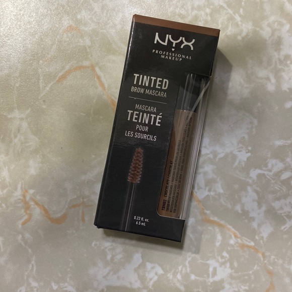 🌟Free add on🌟 NYX brow mascara - Picture 2 of 5